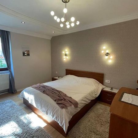 Cozy Apartment In The Old Center Of Prishtina Prishtine Bagian luar foto